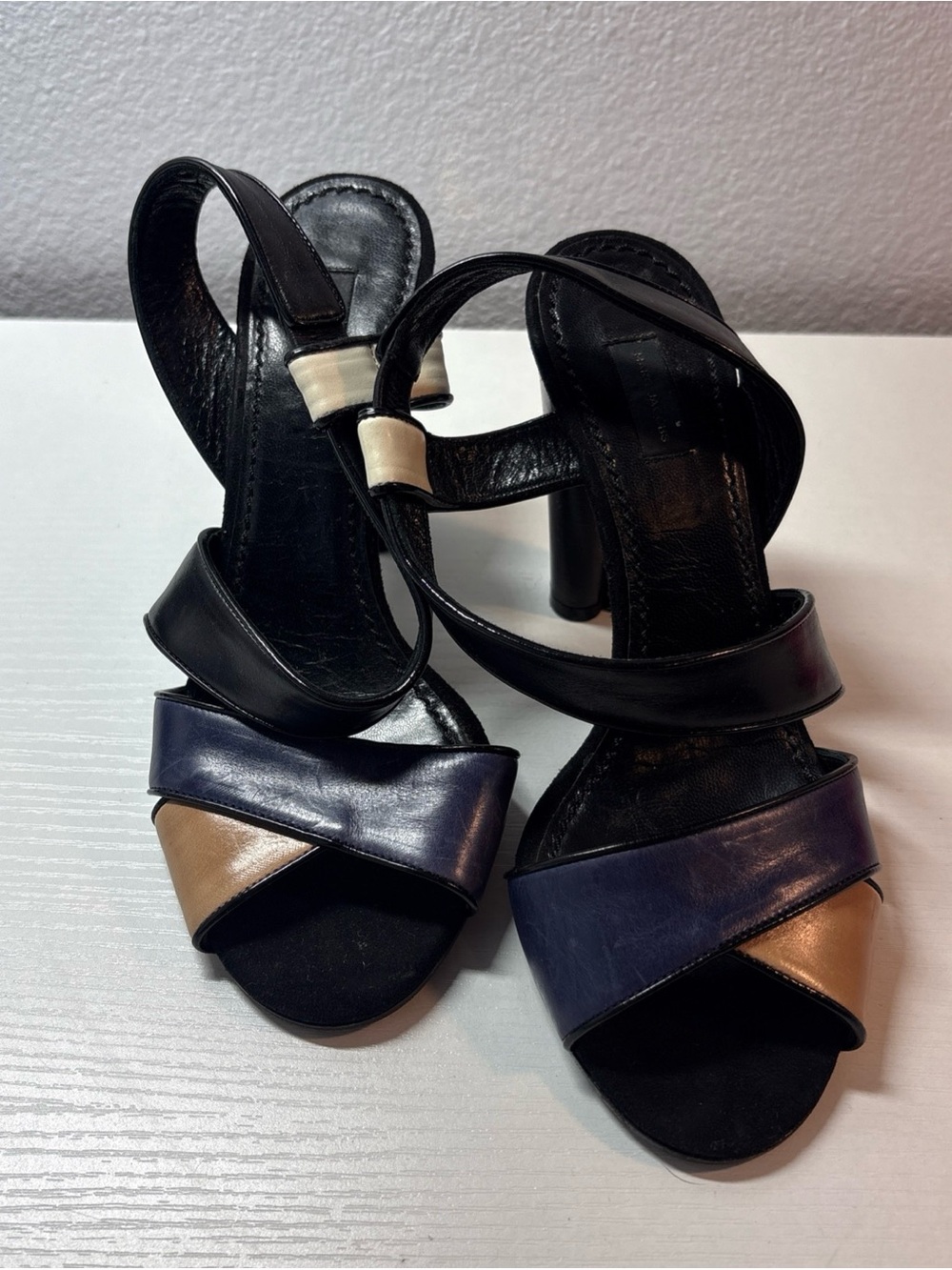 Marc Jacobs size 6 Block Strappy Heels
